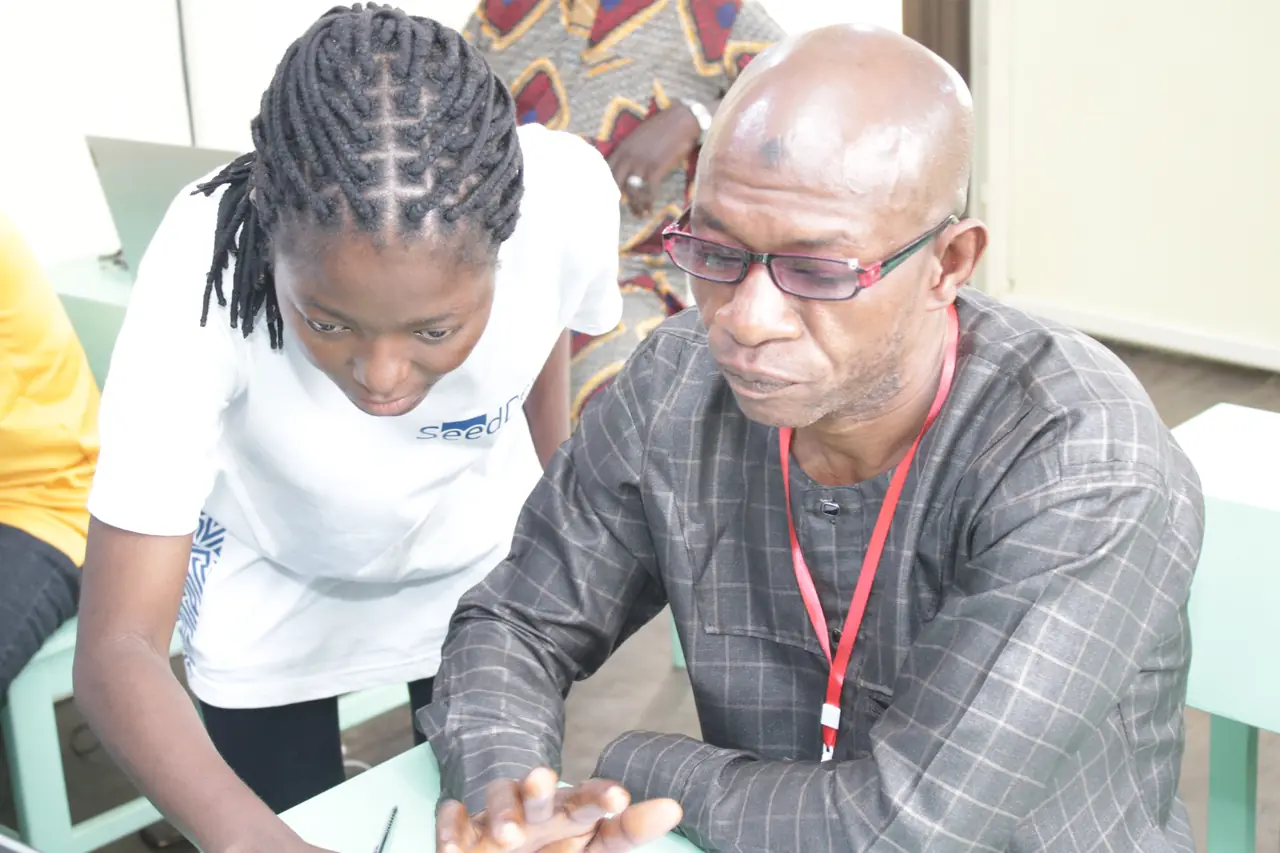 Dzuels Foundation programme moment 3